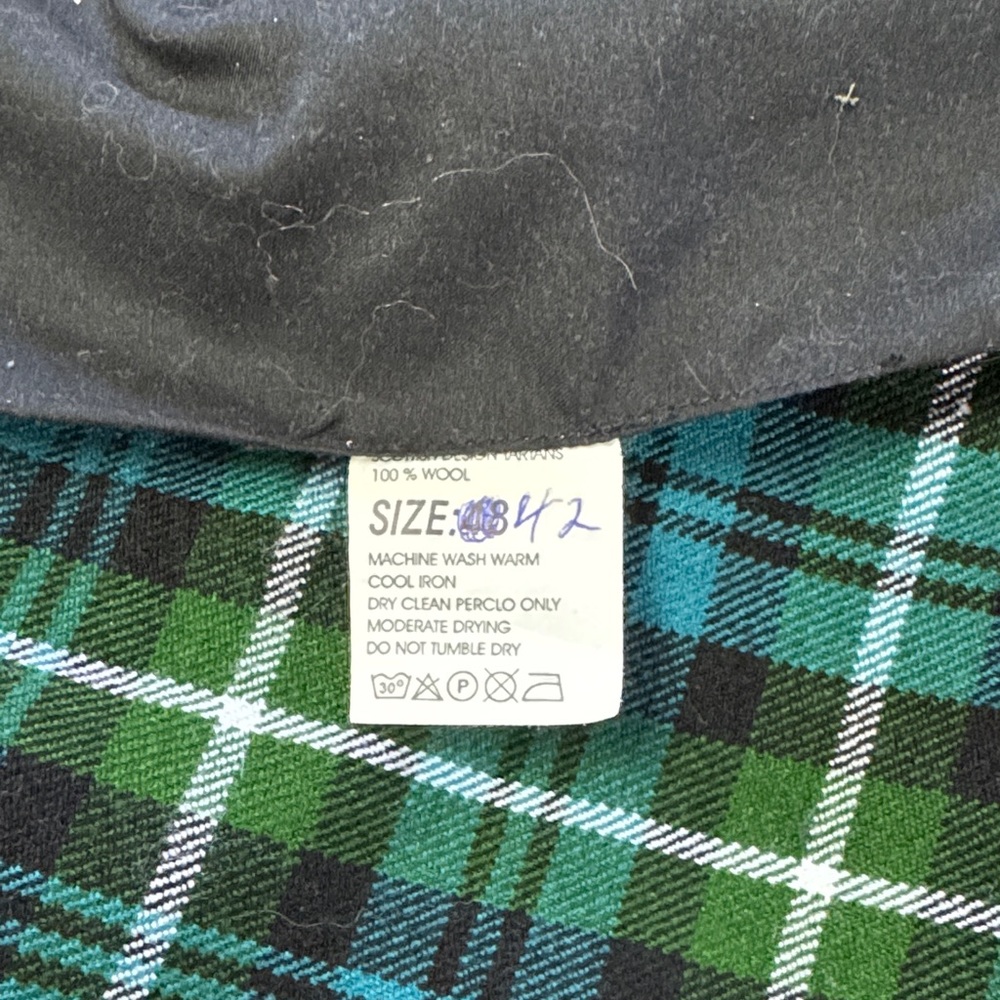 Lamont Ancient Tartan Kilt - Picture 4 of 4